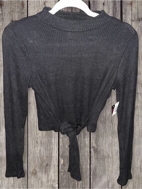 No Boundaries Black Ribbed Tie‑Front Top – Small (NWT)